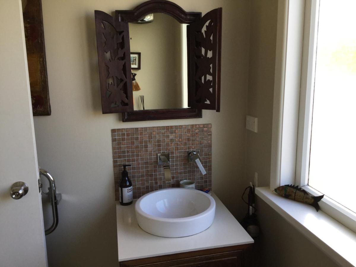 Bed and Breakfast Sundari Retreat Otaki Экстерьер фото